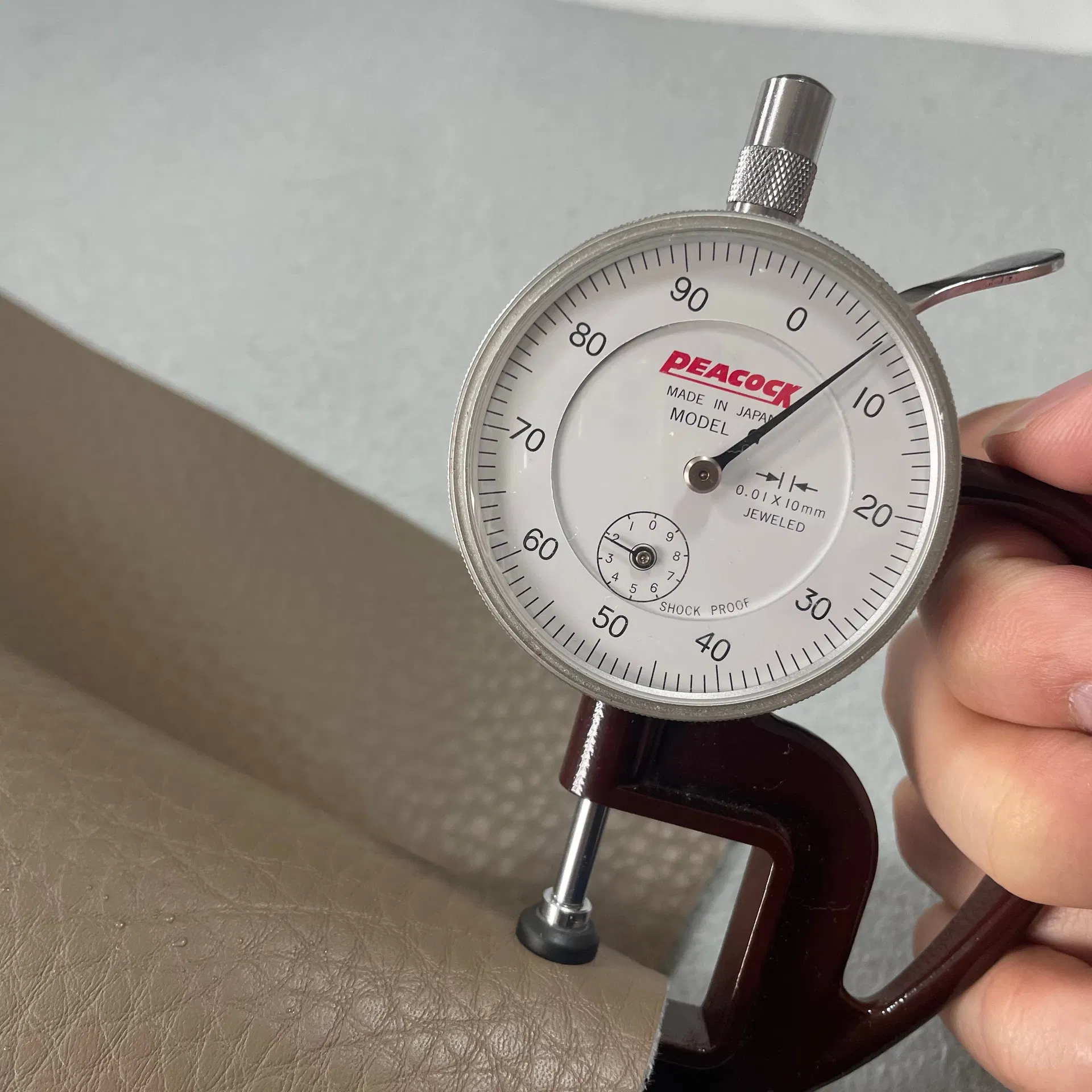 2mm Solvent-Free Eco-Friendly PU Faux Leather for Sofa, Hot Sale Synthetic Leather Material Fabric East China Fair A588-5-4